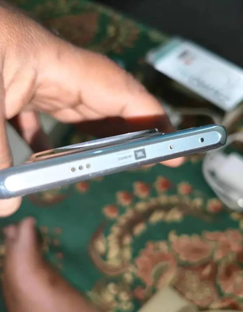Infinix Zero 40 7