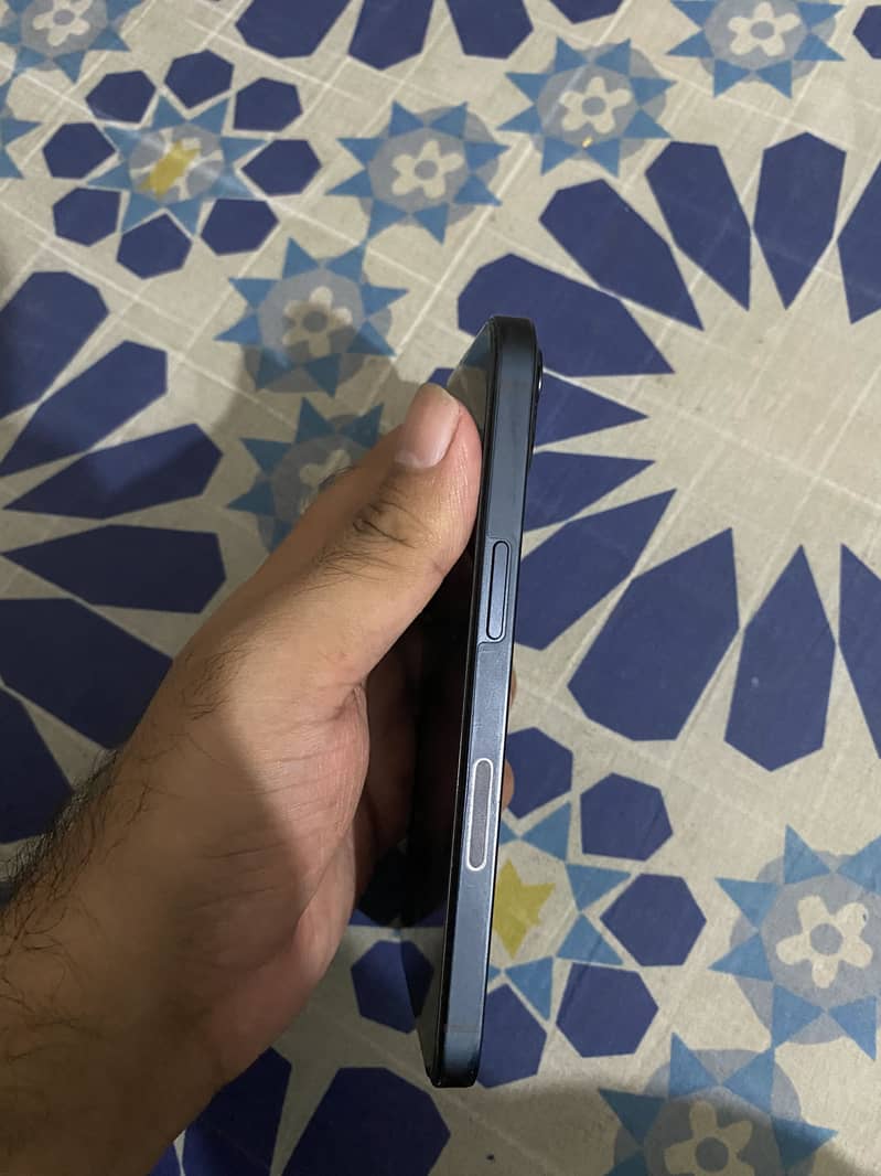 Iphone 13 JV 1