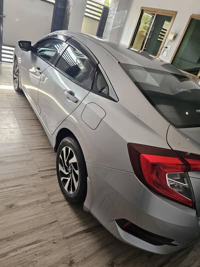Honda Civic oriel 1.8