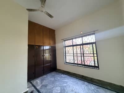 Big Separate Upper Portion For Rent In Cantt