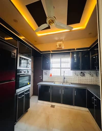 10 Marla Lower Portion Available For Rent In Park View City Lahore