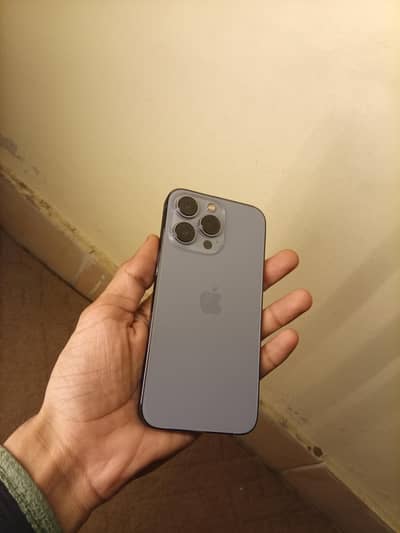 Apple iPhone 13 Pro urgent sell (read add)