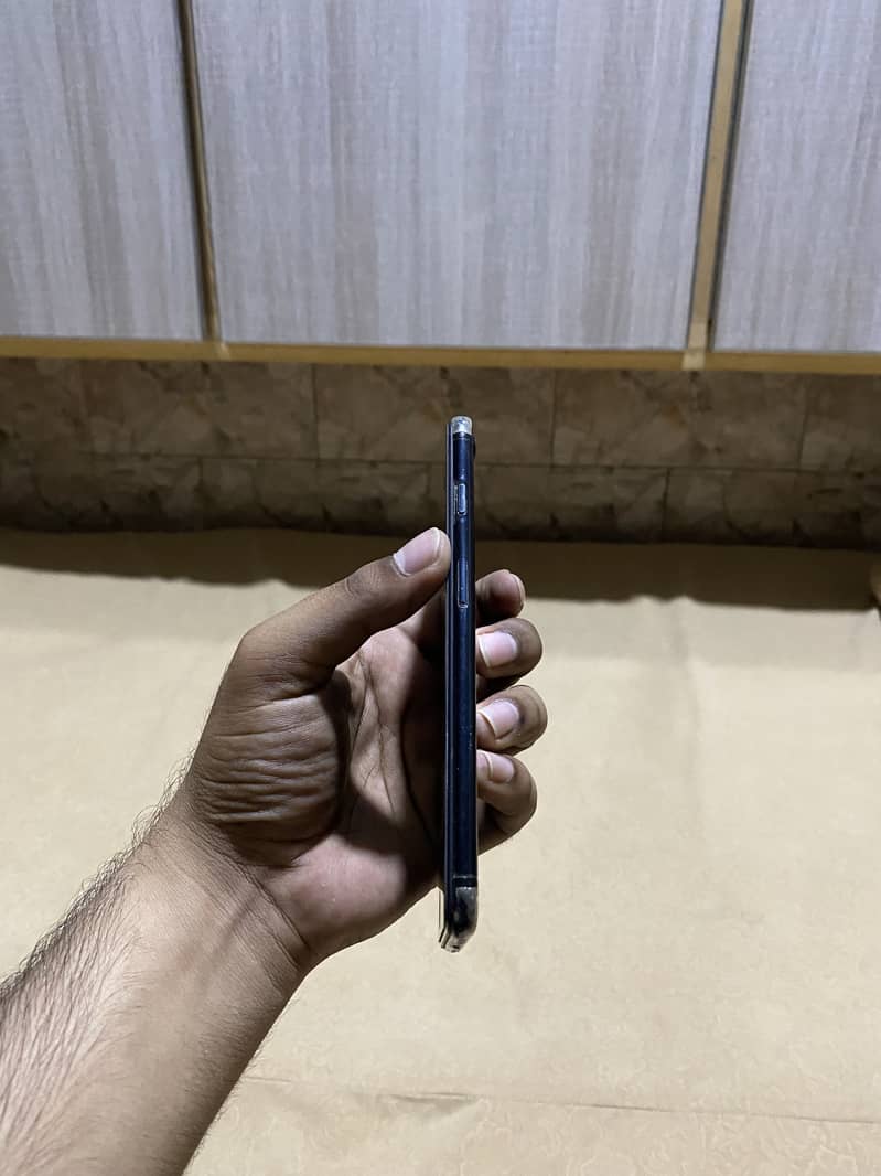 Apple iPhone 7 Plus 1