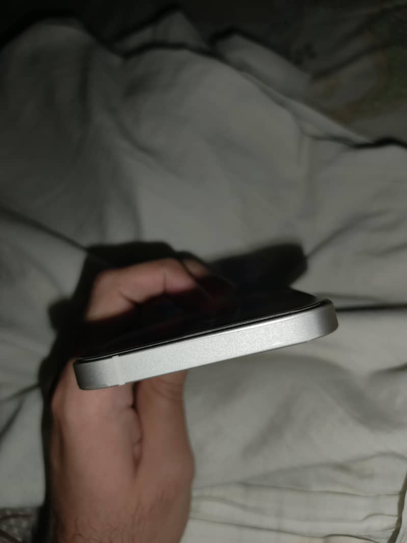 Apple iPhone 12 1