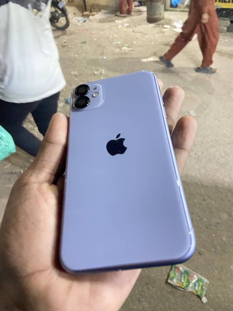 Apple iPhone 11 3
