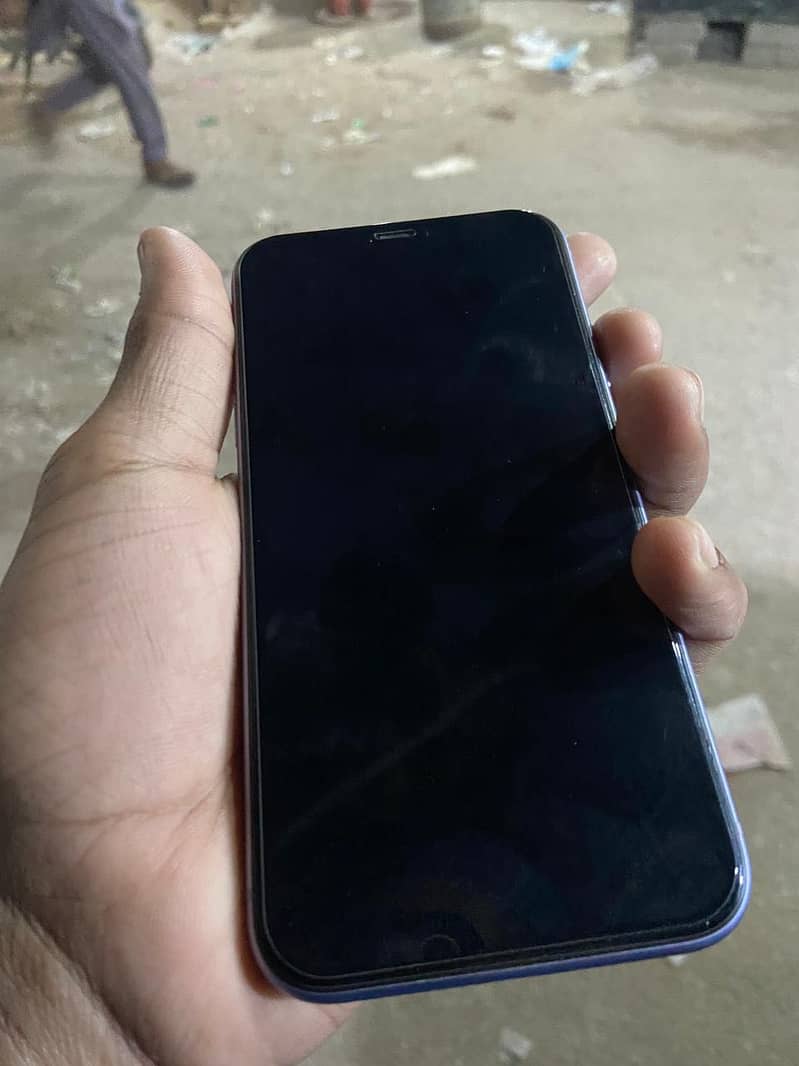 Apple iPhone 11 7