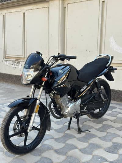 ybr 23model just 260k Whatsapp 03062274948