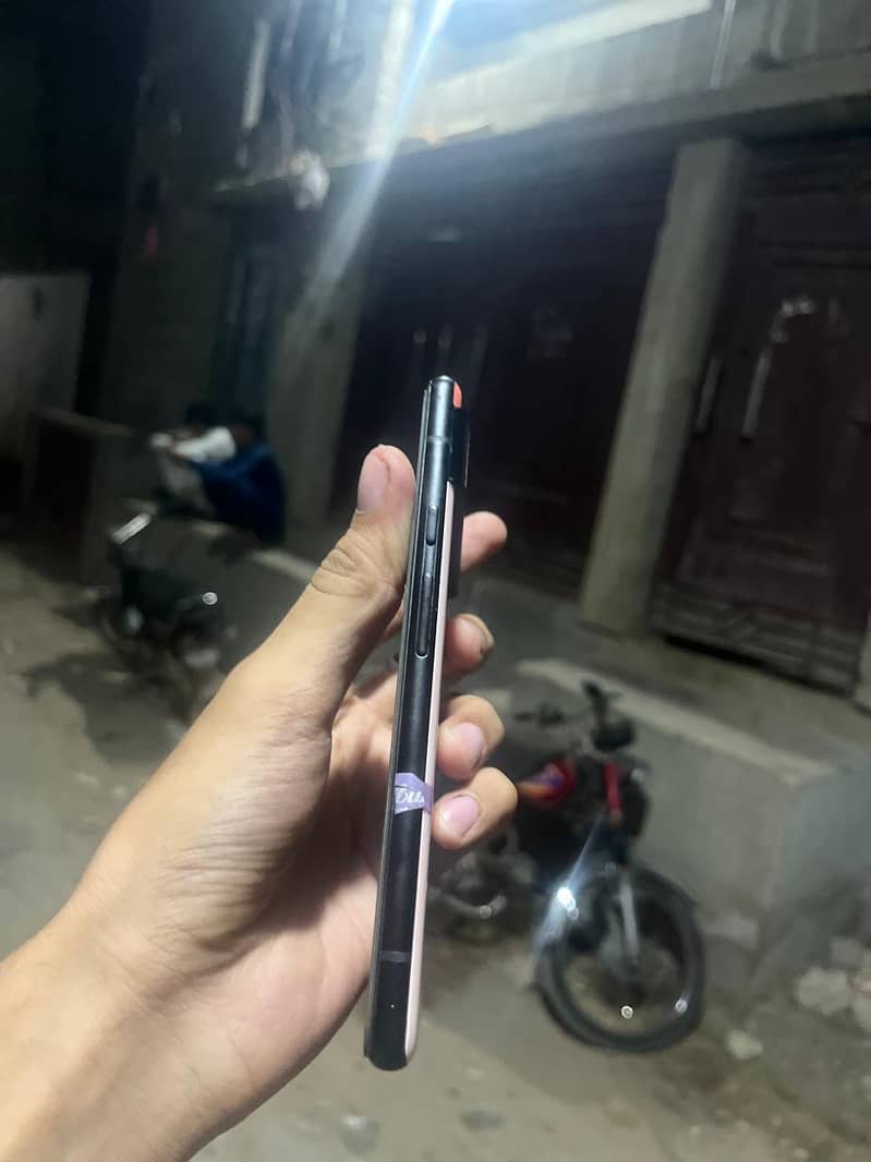 Google Pixel 6 4
