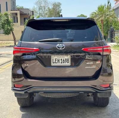Toyota Fortuner V 2017