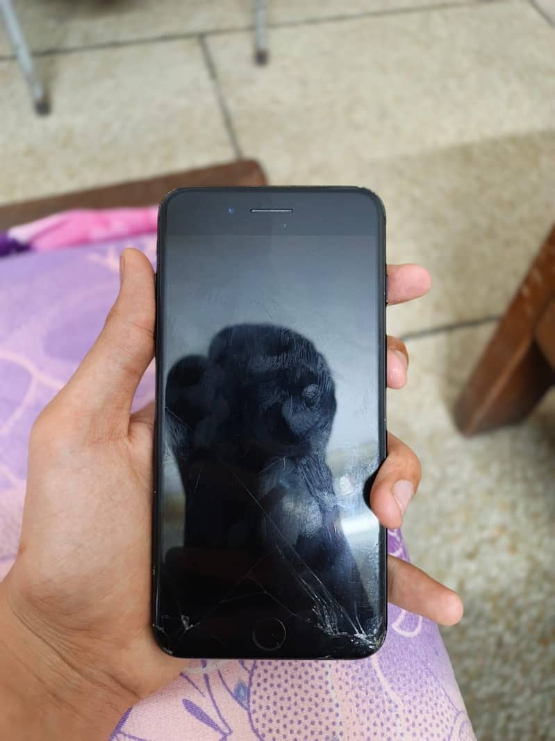 Apple iPhone 7 Plus 1