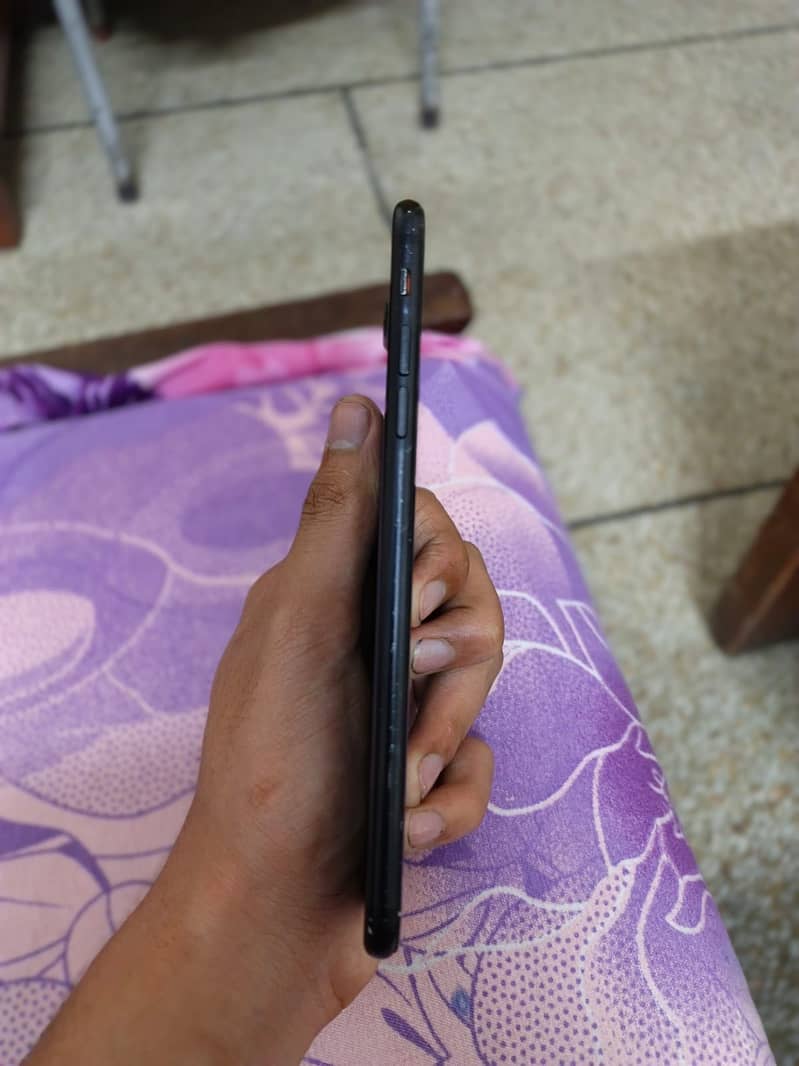 Apple iPhone 7 Plus 4