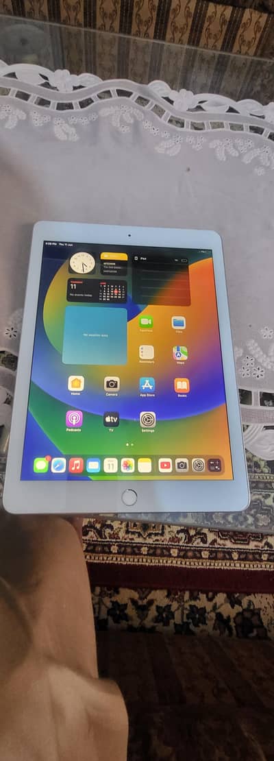 Apple iPad 5th Generation (32GB