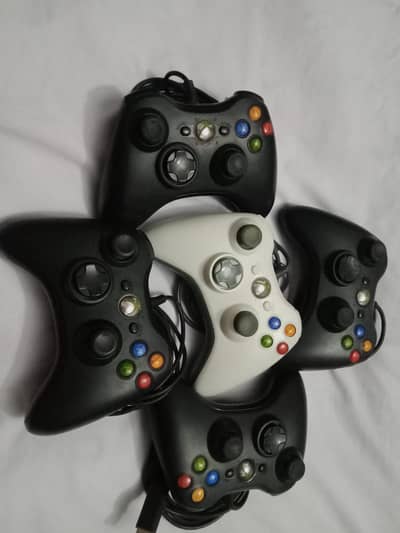 Xbox 360,PS4,PS3,PC, Nintendo controller.