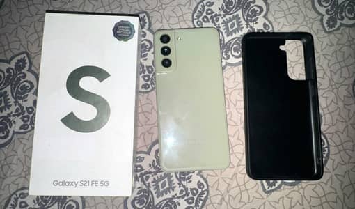 samsung galaxy S21 fe 8/128 gb with box