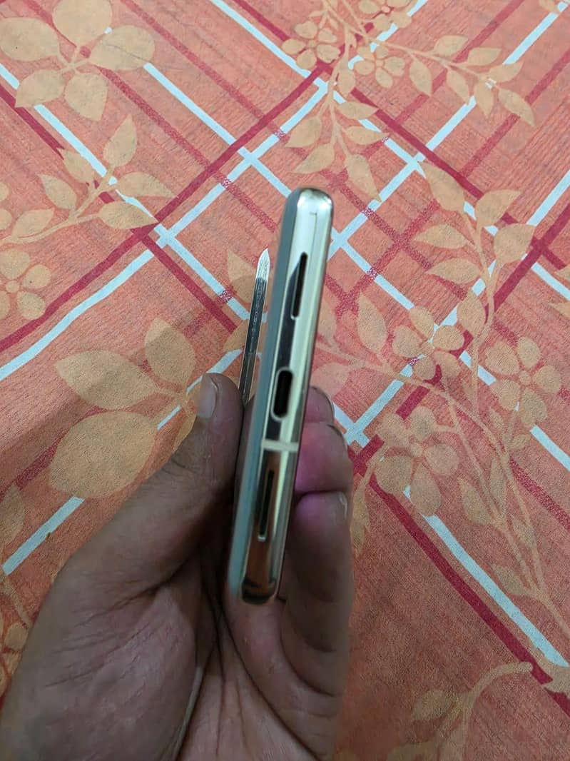Google Pixel 7 Pro 6