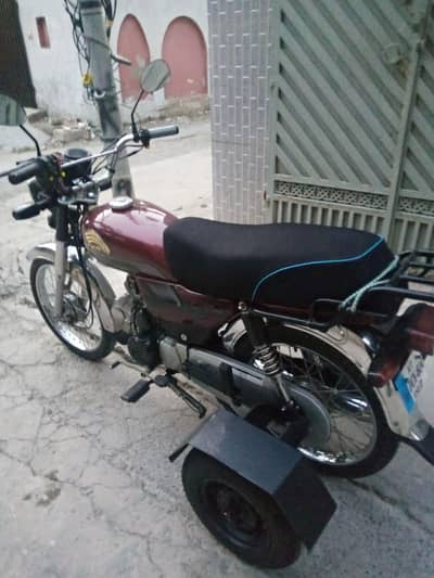 Urgent Sale 70 Bike , Modern Condition, Ready to Drive