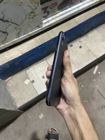 Apple iPhone XR