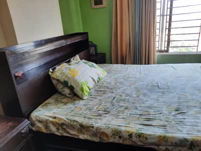 bed set for sale urgent