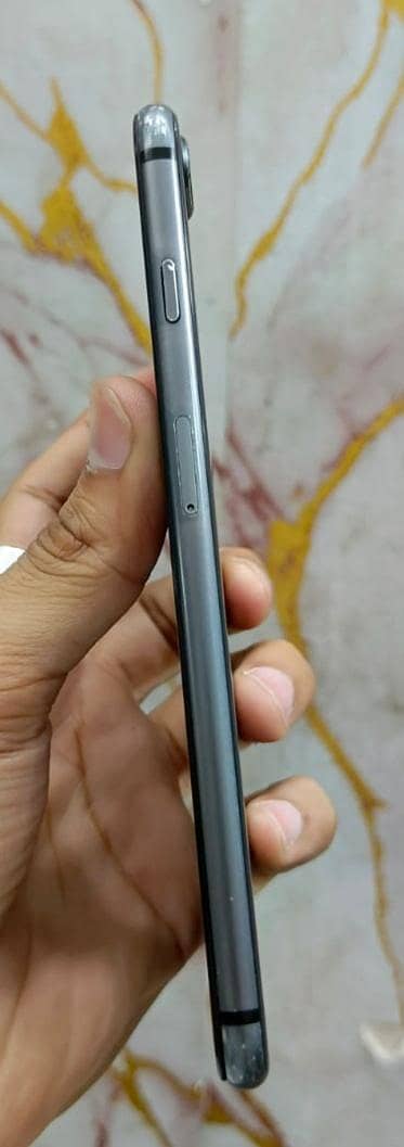 Apple iPhone 8 Plus 3