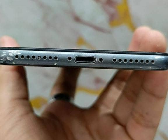Apple iPhone 8 Plus 6