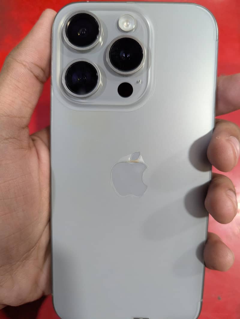 iPhone 15 pro 0