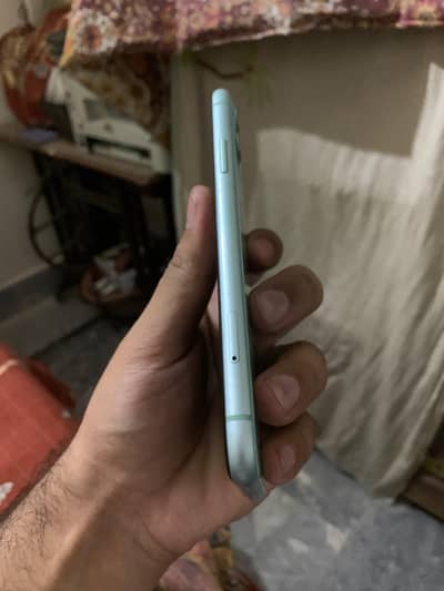 Apple iPhone 11 / exchange possible with gaming device