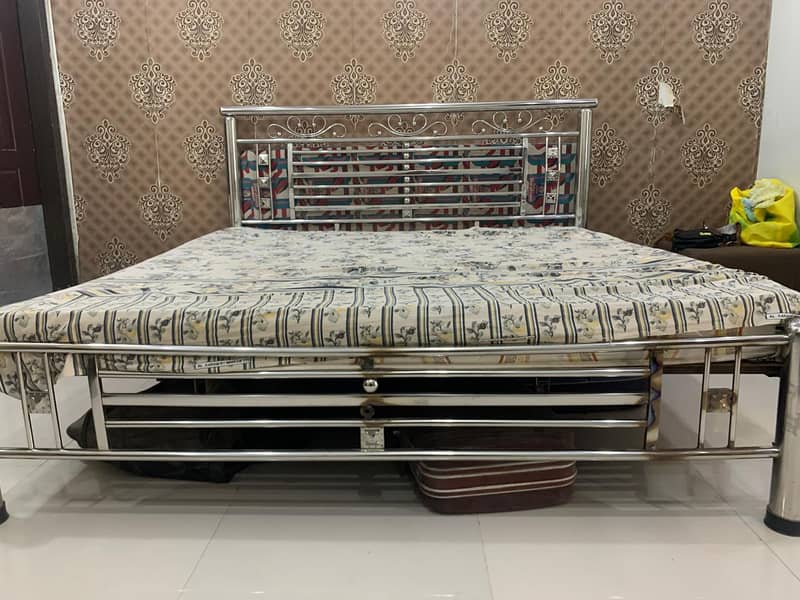 iron bed 1