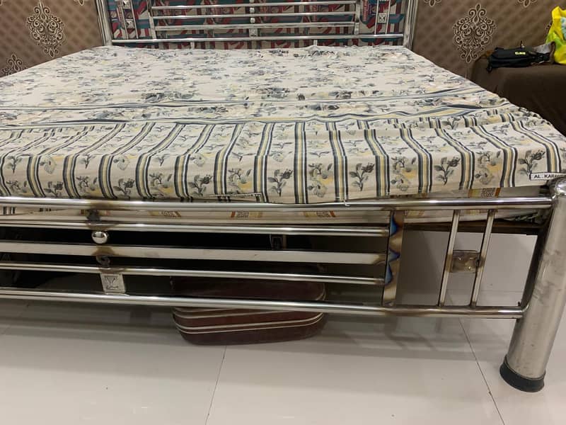 iron bed 3