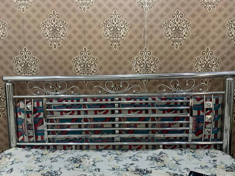 iron bed 4