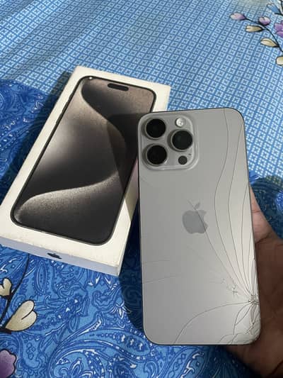 Apple iPhone 15 Pro Max Back crack