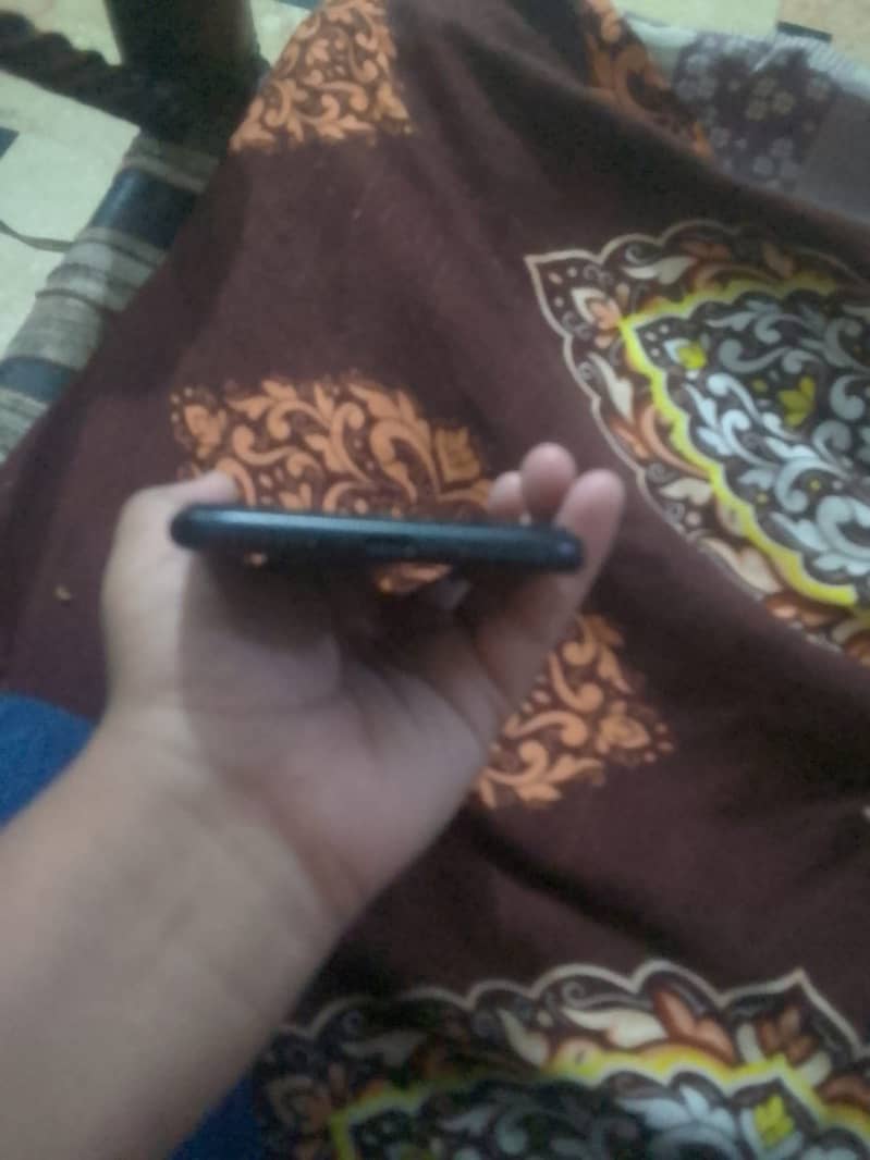 Apple iPhone 7 0