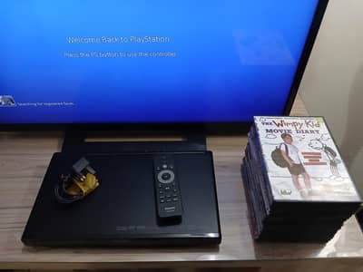 Philips DVD / CD Player With 25 CDs