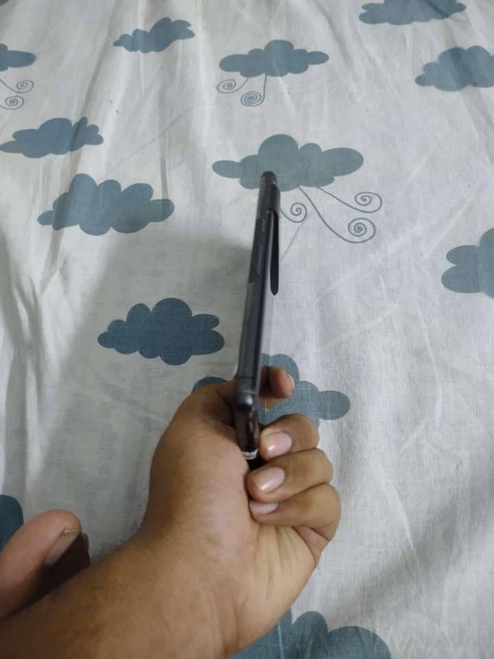 Google Pixel 7 4