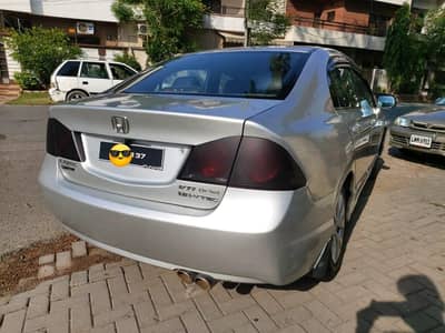 Honda Civic Oriel 2009