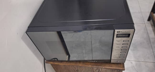 Dawlance Heat/Grill Microwave 20 Litres with Box/Waranty Card