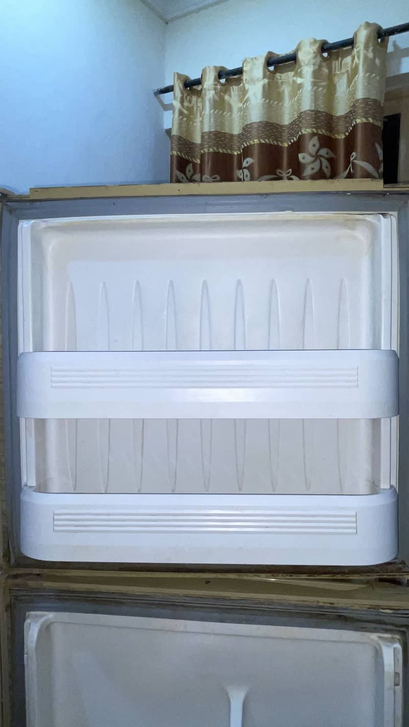 Refrigerator 4