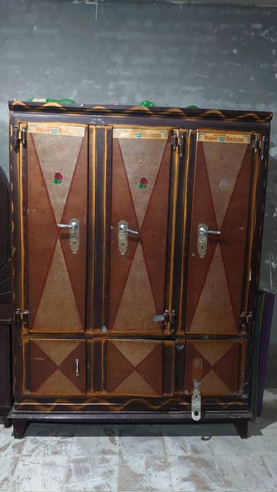 Iron 3 Door Safealmari