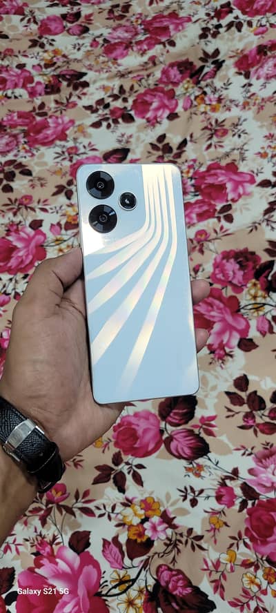 INFINIX HOT 30 WITH BOX AND CHARGER.
