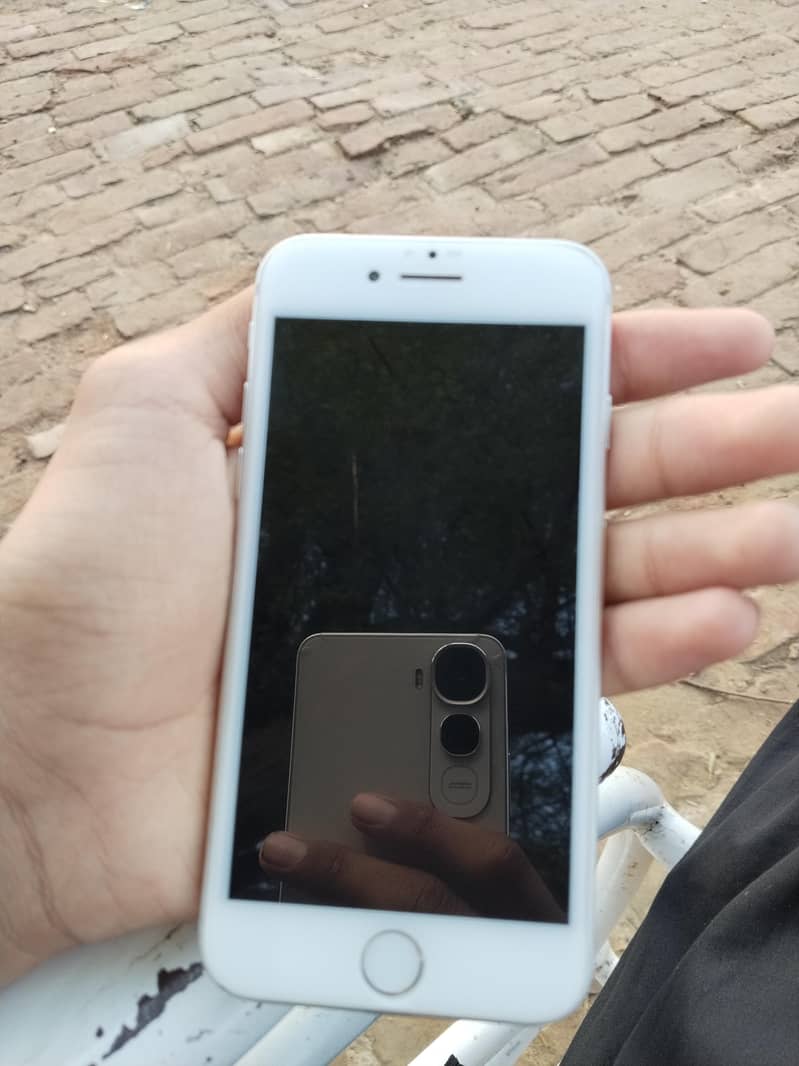 Apple iPhone 7 5