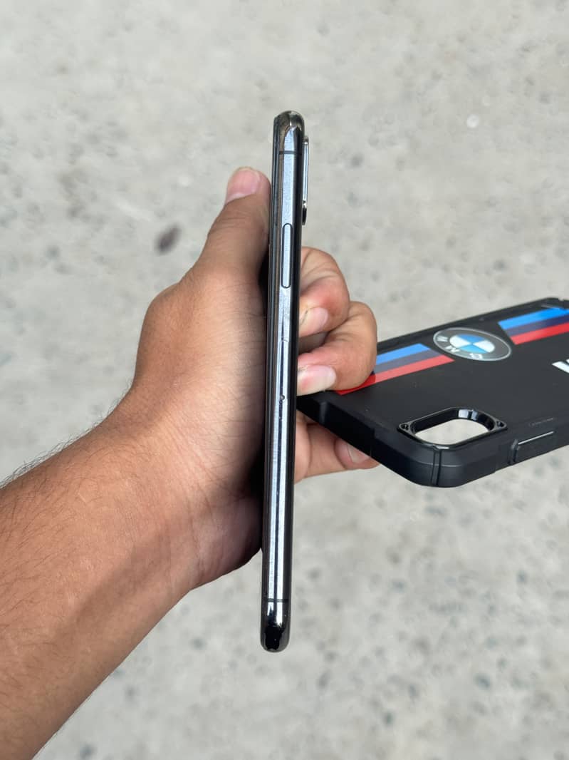 Apple iPhone X 1