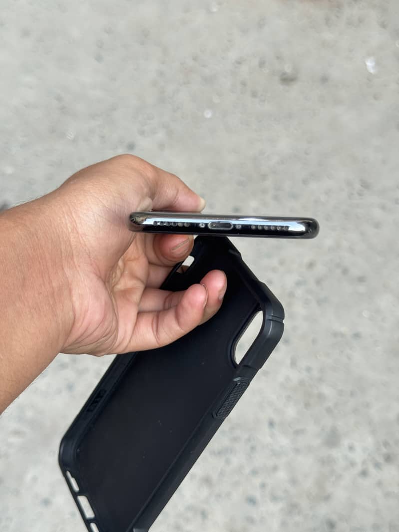 Apple iPhone X 2
