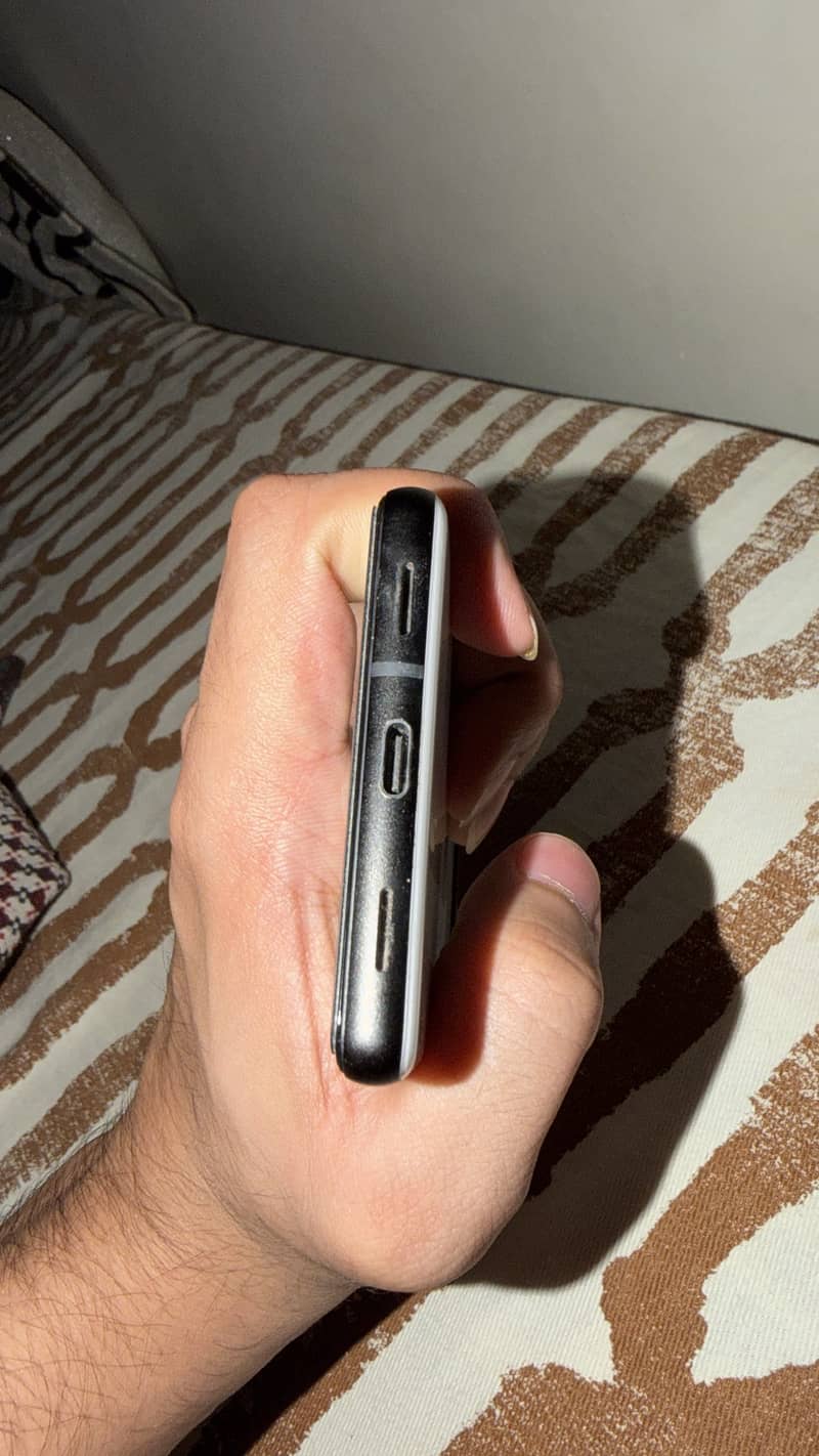 Google Pixel 6a 3