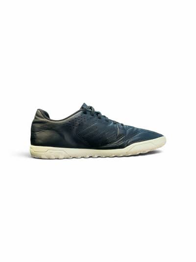 football shoes griper