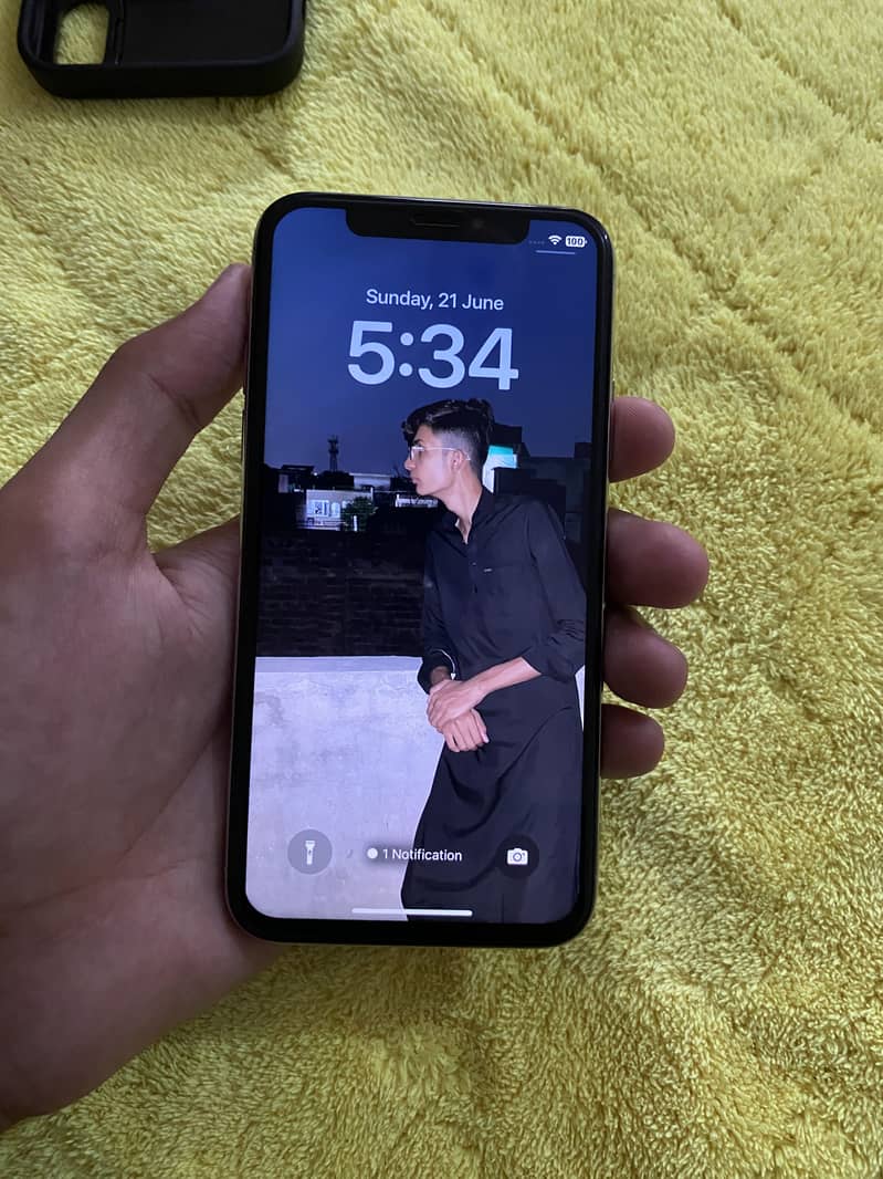 Apple iPhone X 1
