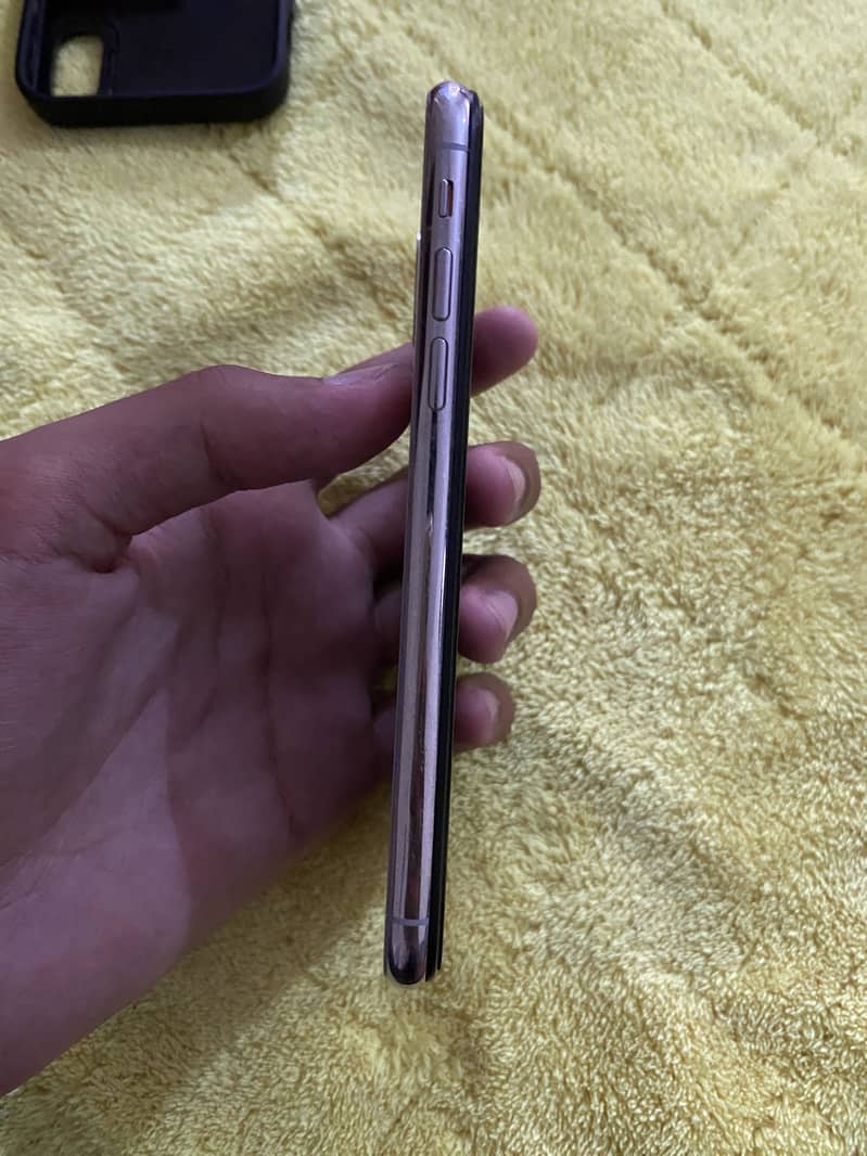 Apple iPhone X 2