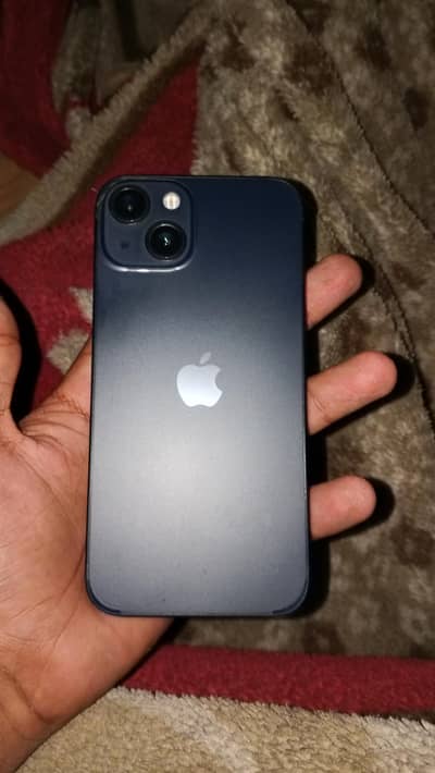 Apple iPhone 13