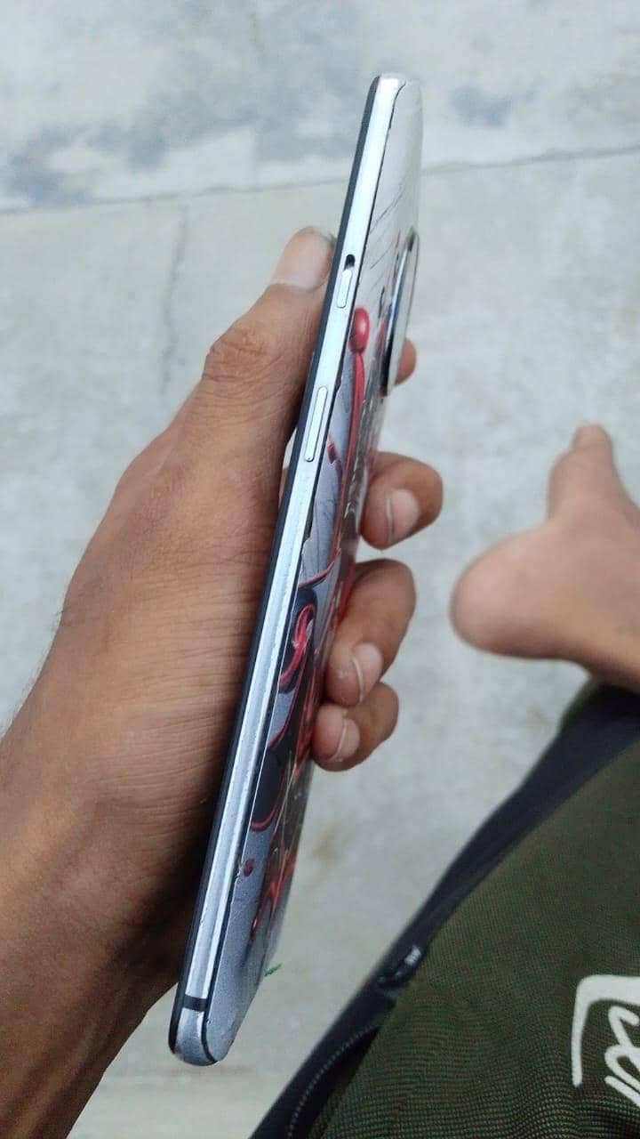 One Plus 7T 2