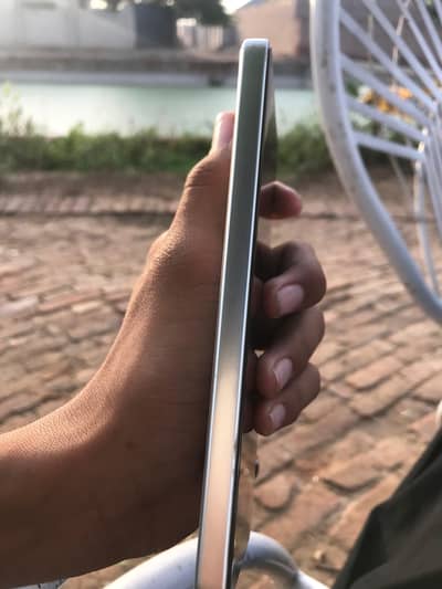 Vivo Y400