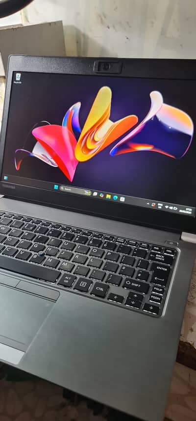 i7 6gen 10gb ram 128vb sssd with charger 03000479747