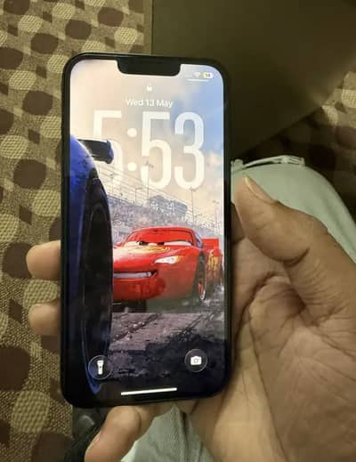 Apple iPhone 13